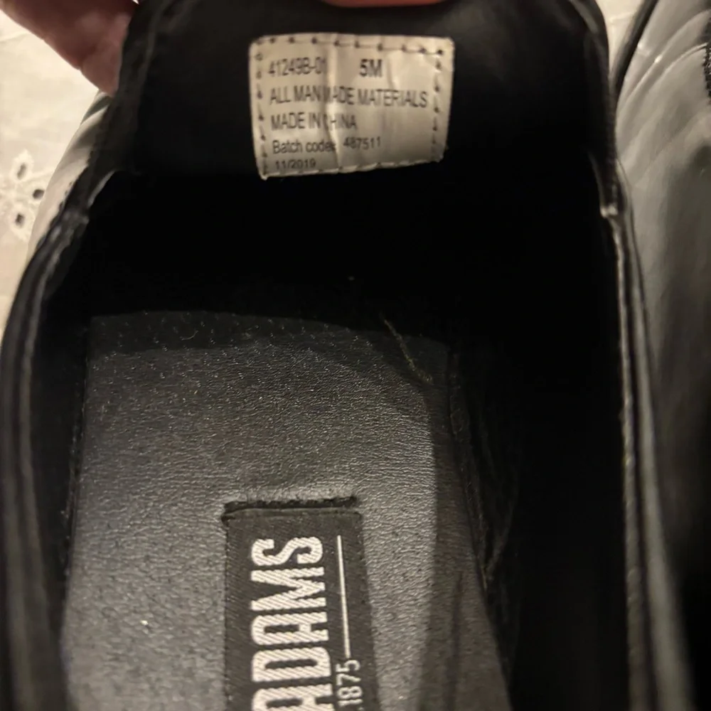 Stacy Adams Boys Classic Black Slip-On Loafers Size 5 M